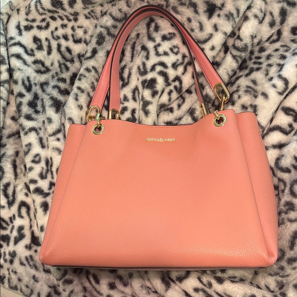 NEW with Tag!! 
Michael Kors “TRISHA” Primrose Leather Shoulder Bag